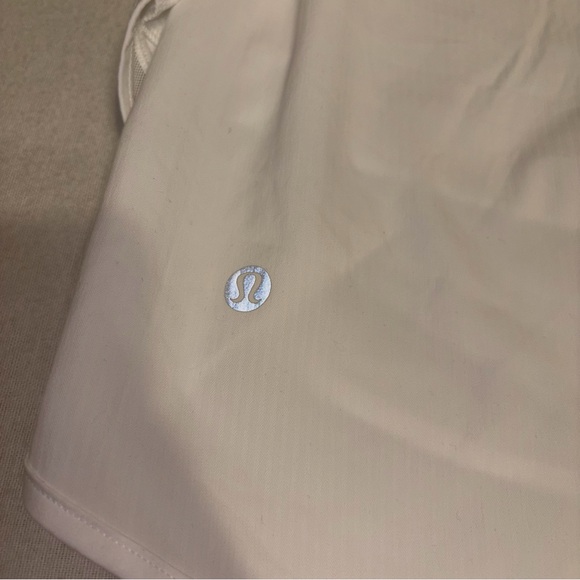 NWT Lululemon Hotty Hot High-Rise Skirt *Long
White Size 8 - Picture 3 of 10